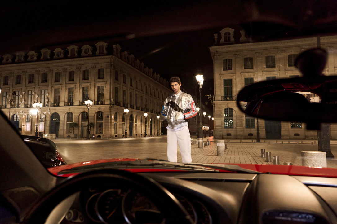 Porsche celebra i 25 anni della Carrera GT in collaborazione con Arthur Kar