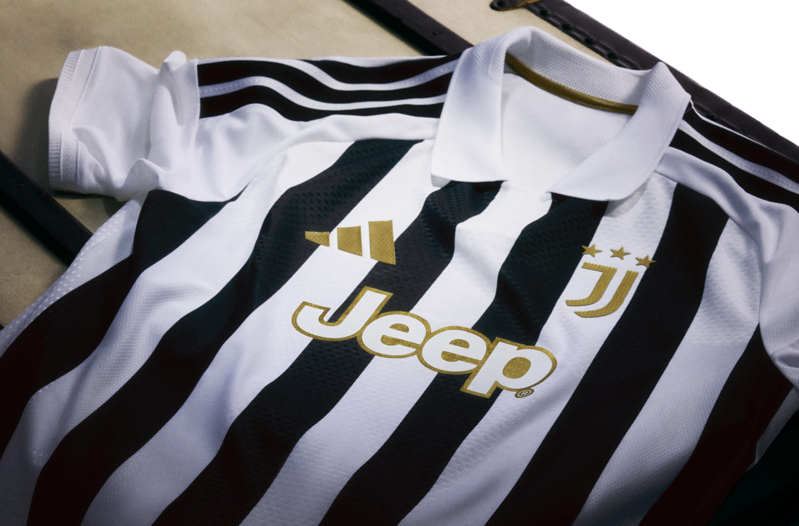 La nuova maglia della Juventus è clean