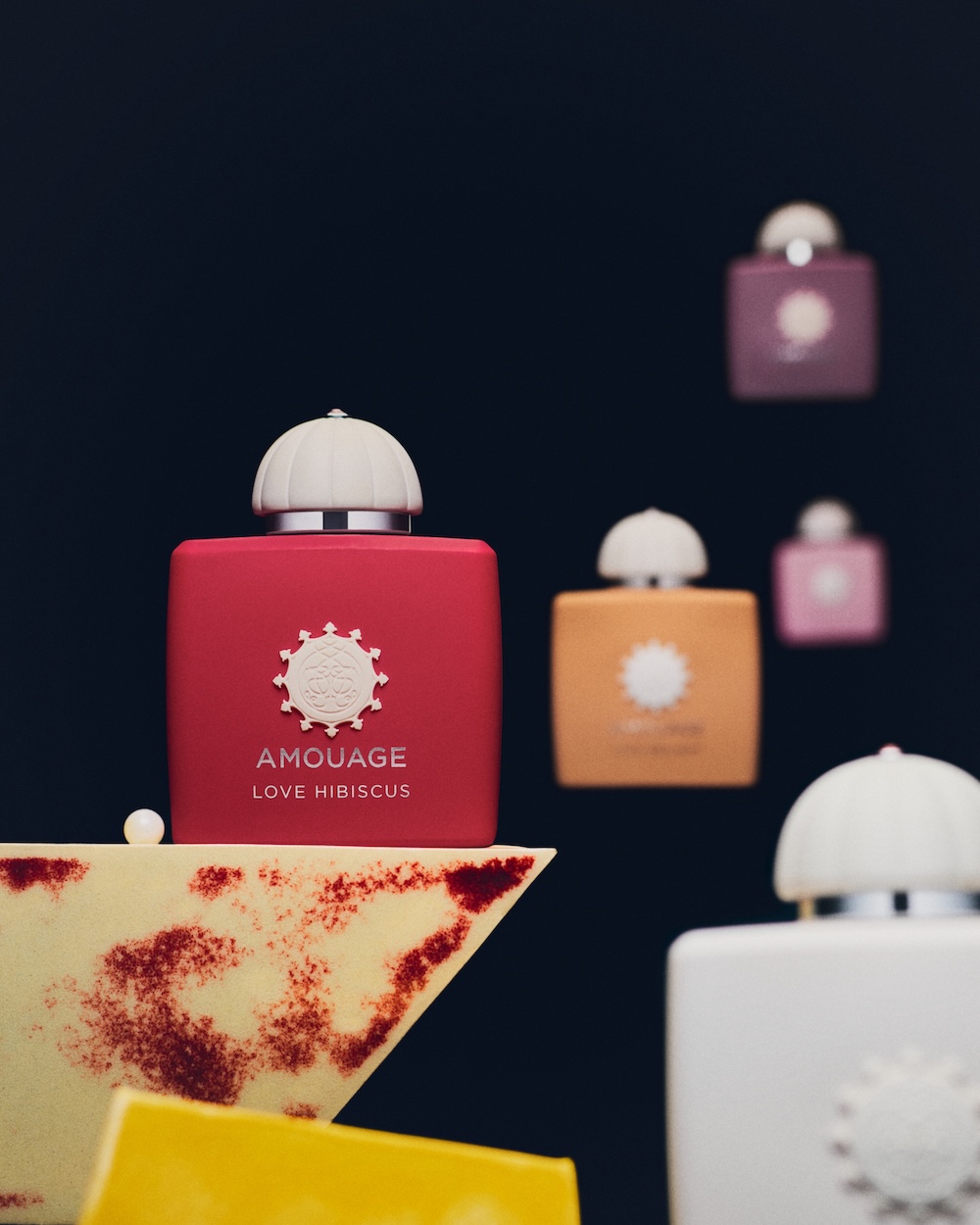 Amouage ha presentato la nuova fragranza Love Hibiscus