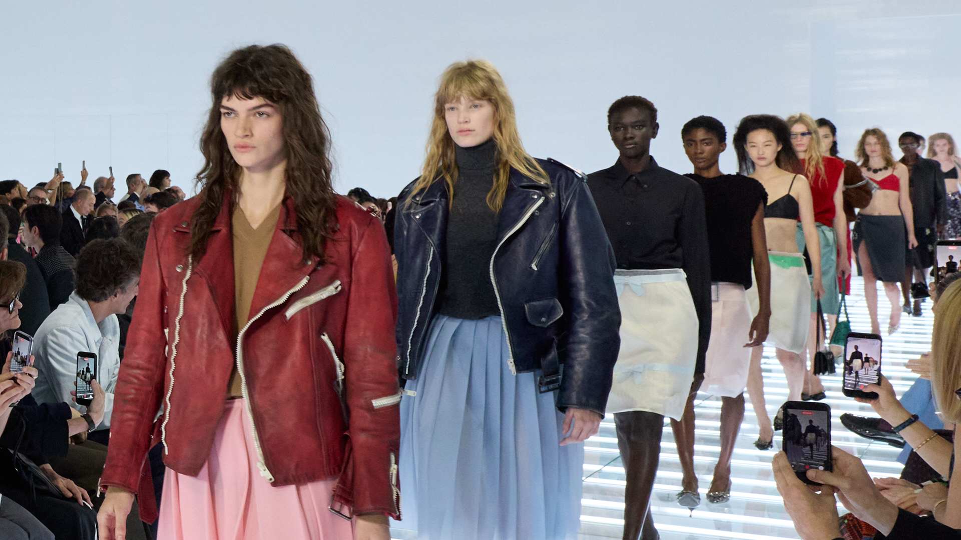 L’ossessione di Prada per le gonne nella collezione primavera/estate 2027