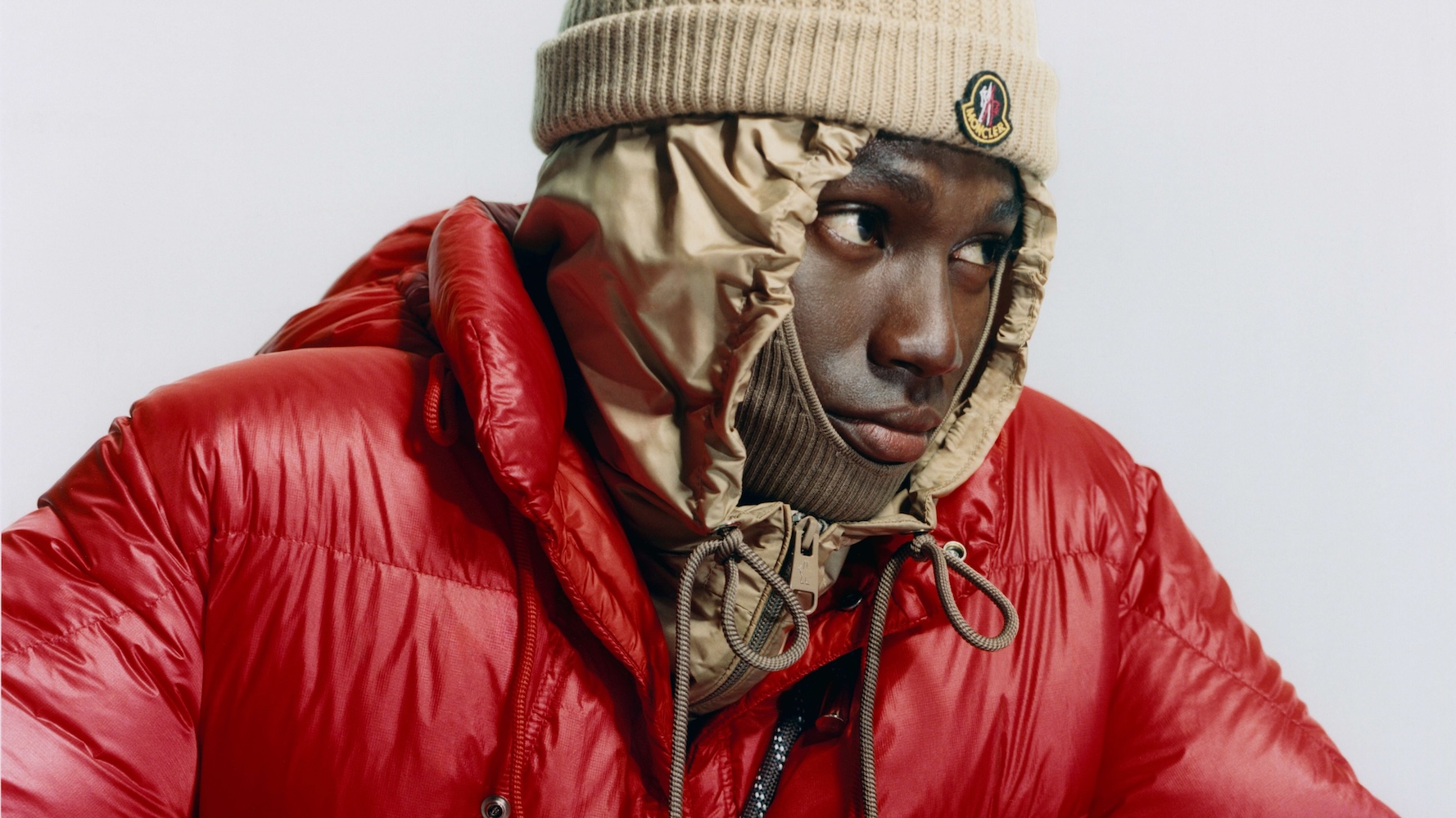 Moncler reinterpreta il suo archivio e lo porta al cinema