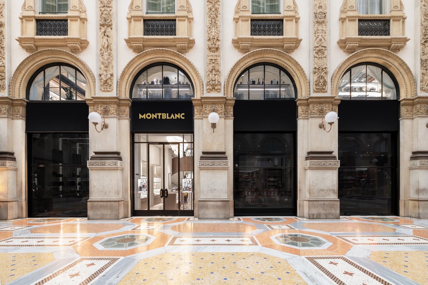 La nuova boutique di Montblanc in Galleria Vittorio Emanuele II a Milano
