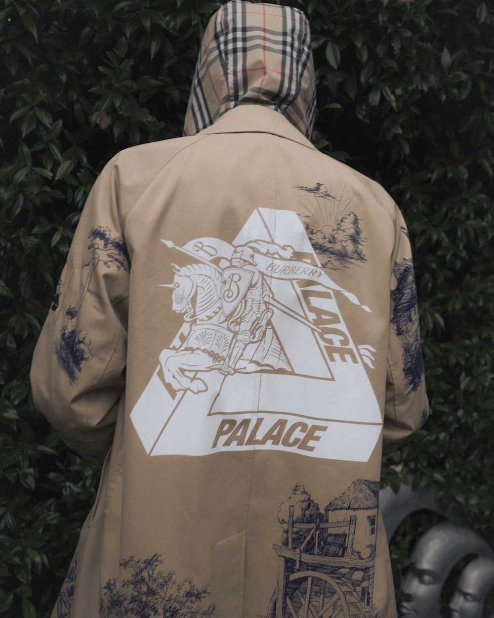 L’inglesissima collaborazione tra Palace e Burberry