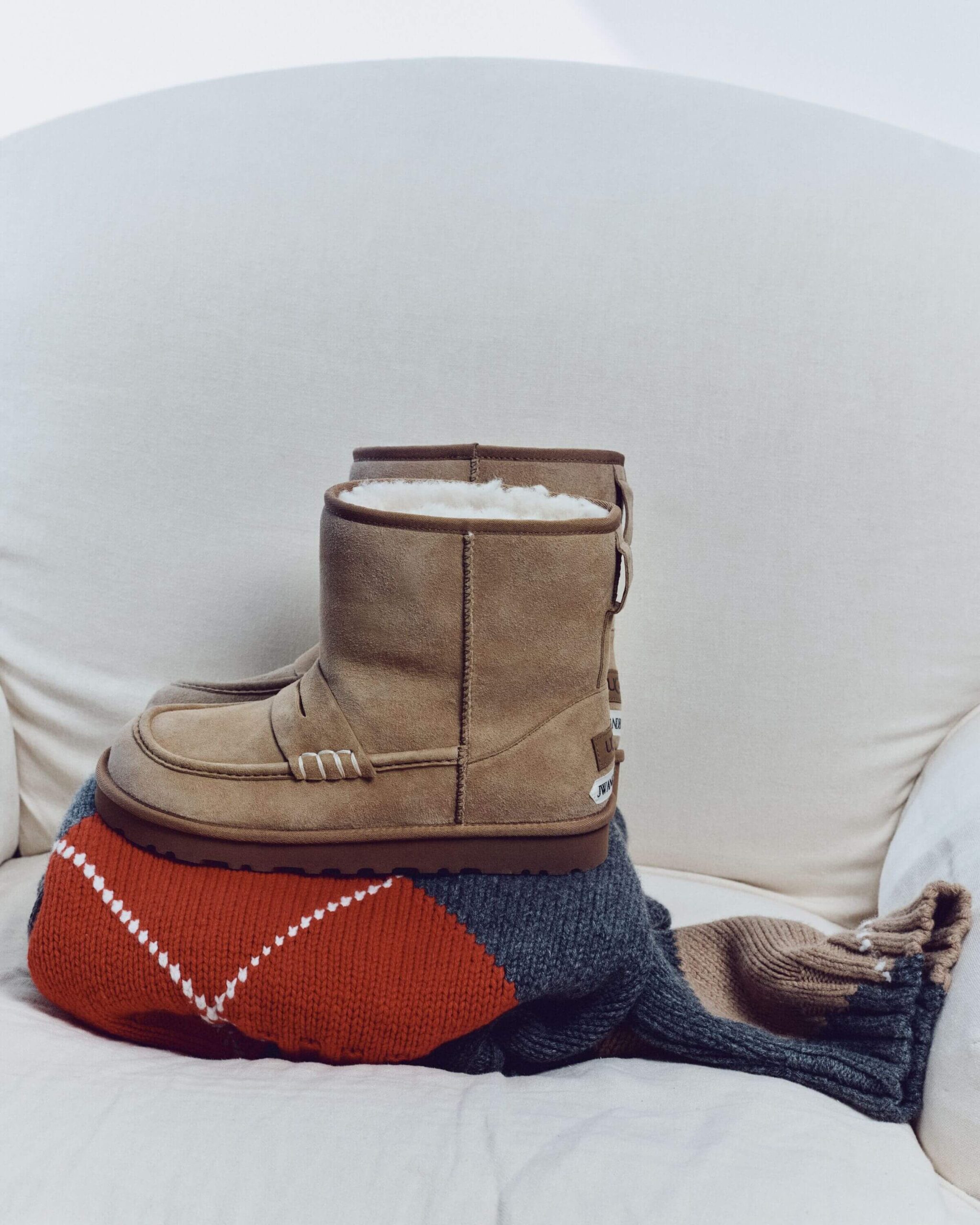 JW Anderson ha collaborato con UGG